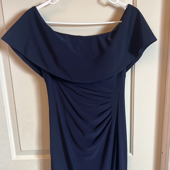 Evening dress - Picture 2 of 4